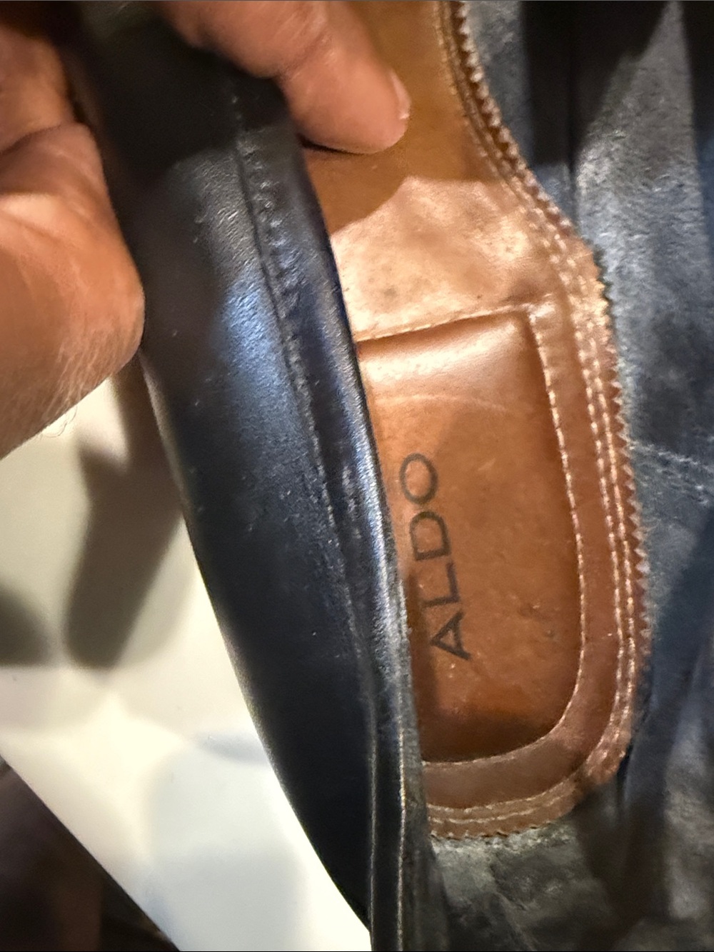 Men's Black Leather Slip-On Loafers with Gold Chain Accent. Minor abrasion - Picture 4 of 7